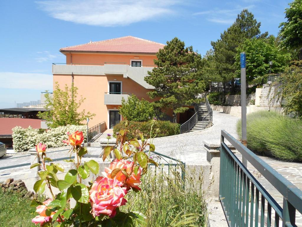 Hotel Santangelo Monte SantʼAngelo Exteriér fotografie