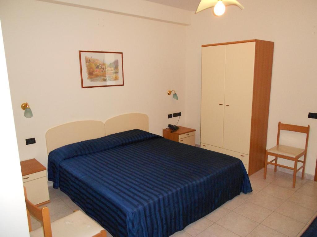 Hotel Santangelo Monte SantʼAngelo Pokoj fotografie